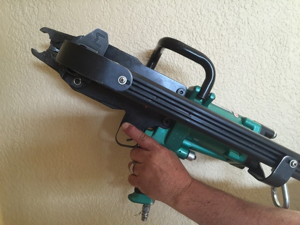 Pneumatic-hog-ring-gun